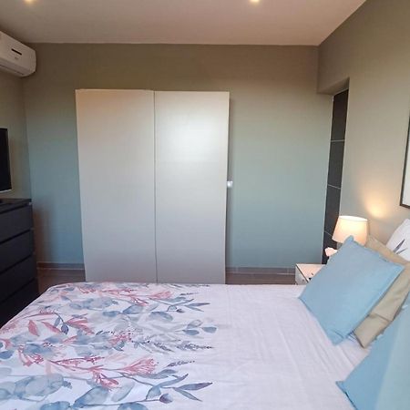 Appartement Pinede Man Yelle ซานารี-ซูร์-แมร์ ภายนอก รูปภาพ