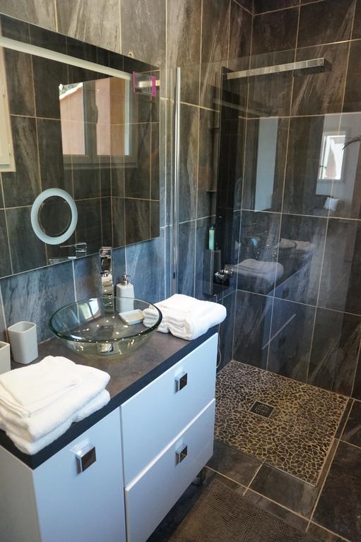 Appartement Pinede Man Yelle ซานารี-ซูร์-แมร์ ภายนอก รูปภาพ